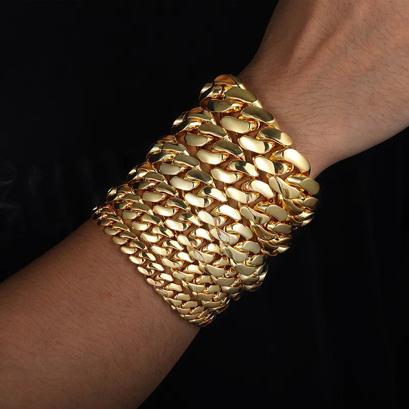 14k 10mm Cuban Link Bracelet (Cubic Zirconia Lock)